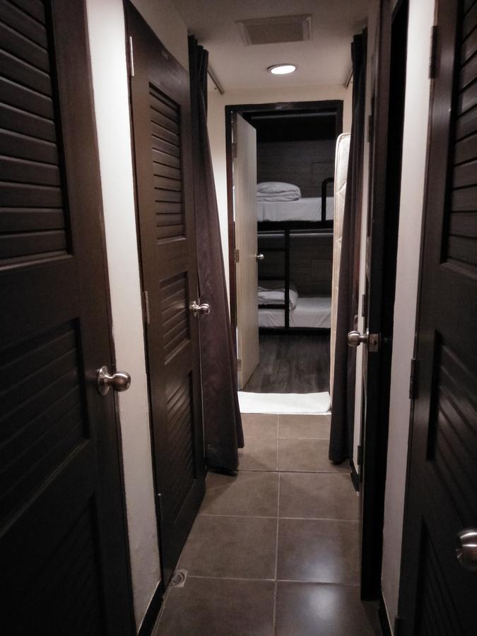 Badu Sukhumvit Dormitory 曼谷 外观 照片